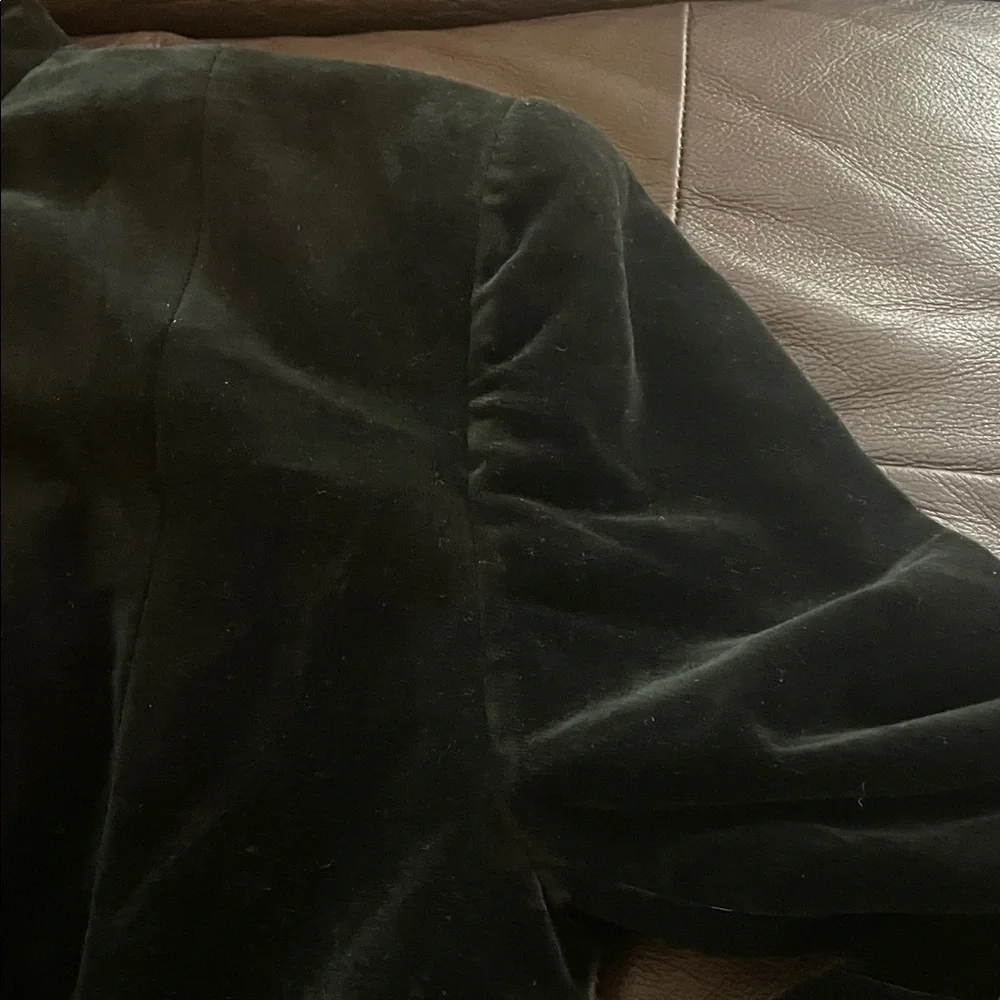 Doncaster Elegant Black Velvet Jacket w/ Gold Buttons - Picture 9 of 9